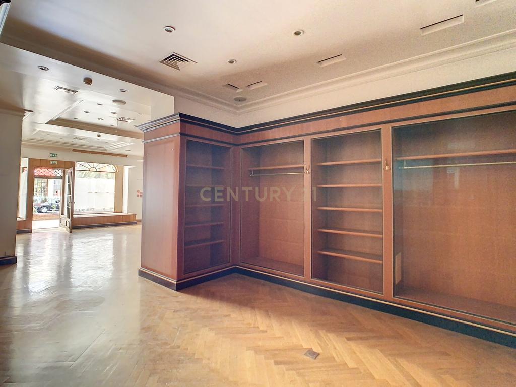 Espaço Comercial - Loja - 628 m2 nas Amoreiras - Image 11