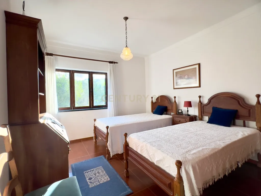 MORADIA T4 -ANSIÃO- com ARMAZÉM, anexos e 1ha terreno - Image 16