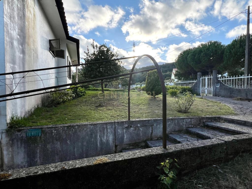 MORADIA T4 -ANSIÃO-  com ARMAZÉM, anexos e 1ha terreno - Image 86
