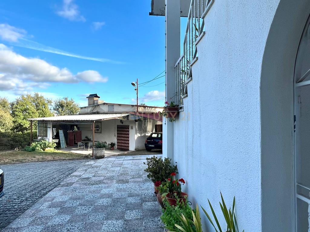 MORADIA T4 -ANSIÃO-  com ARMAZÉM, anexos e 1ha terreno - Image 26