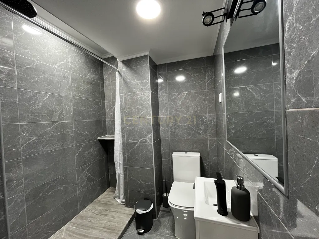 Moradia em banda T2 remodelada Stª. Eulália - Elvas- - Image 10