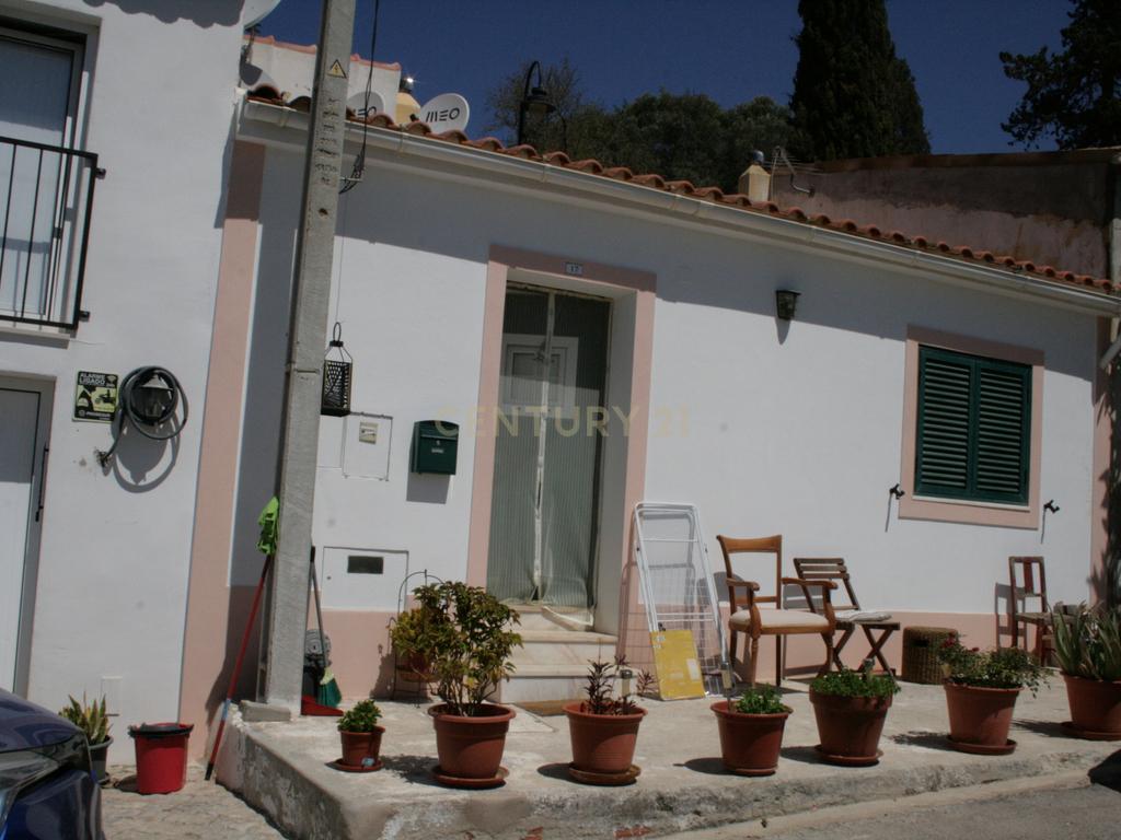 Casa térrea com 1 quarto - Image 1