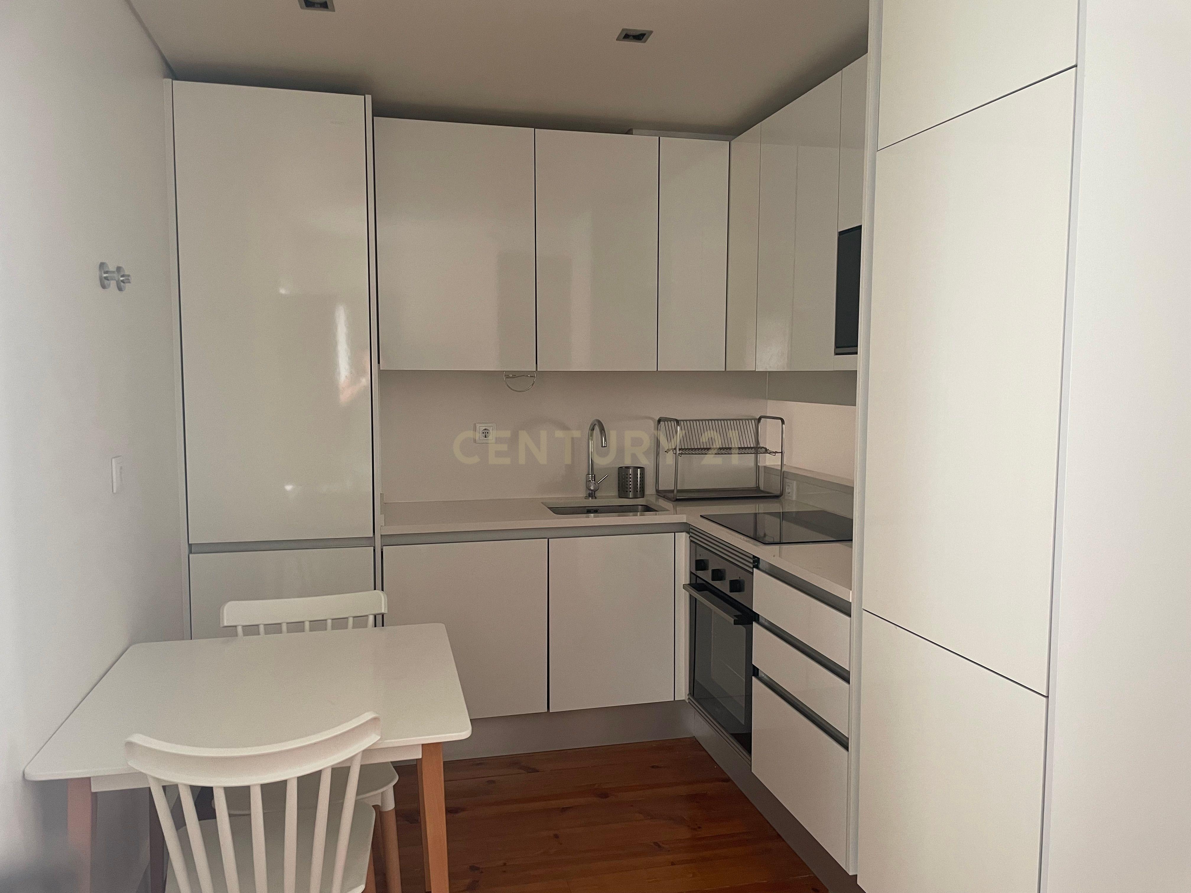 Apartamento T1 mobilado para arrendar em Lisboa - Image 28