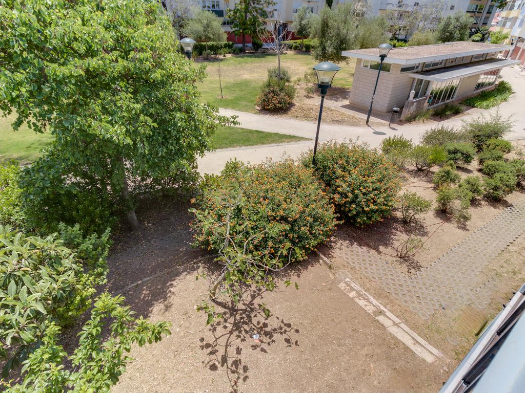 Apartamento T4 São João do Estoril - Image 17