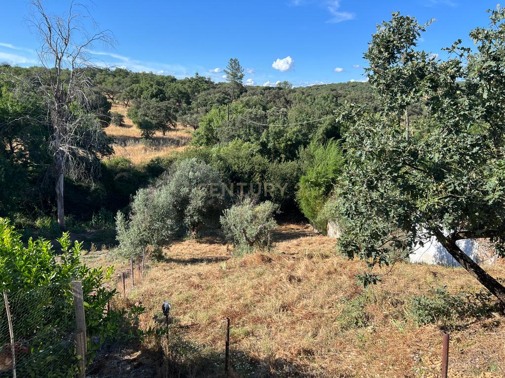 Moradia Térrea com Terreno de 950 m² a Apenas 8 km de Évora - Image 46