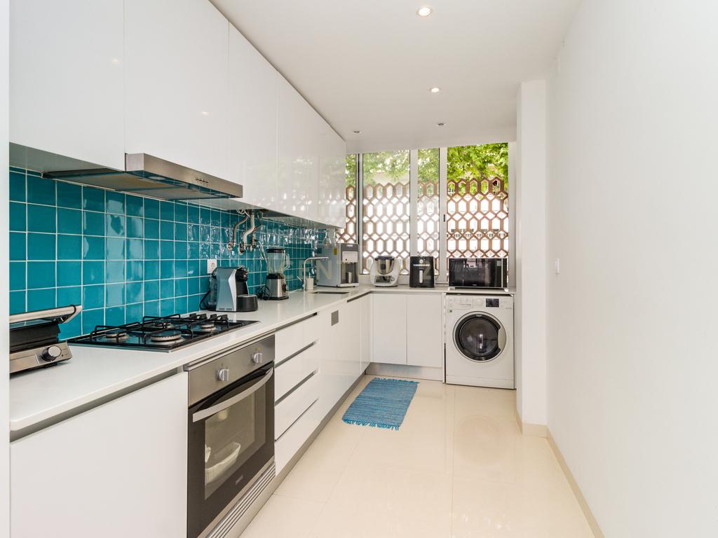Apartamento T4 São João do Estoril - Image 7