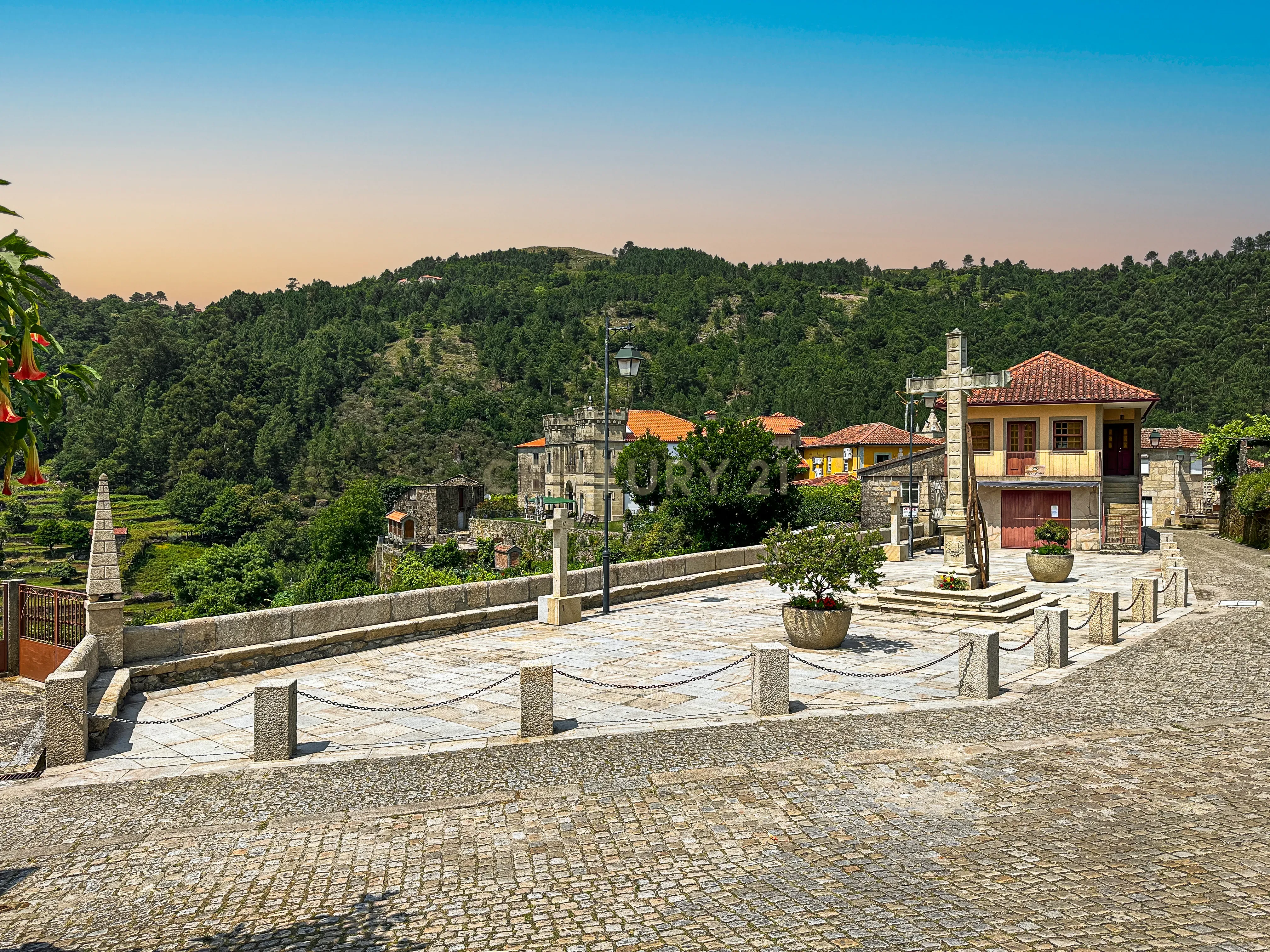 2 Moradias T1 com Piscina em Arcos de Valdevez - Image 25