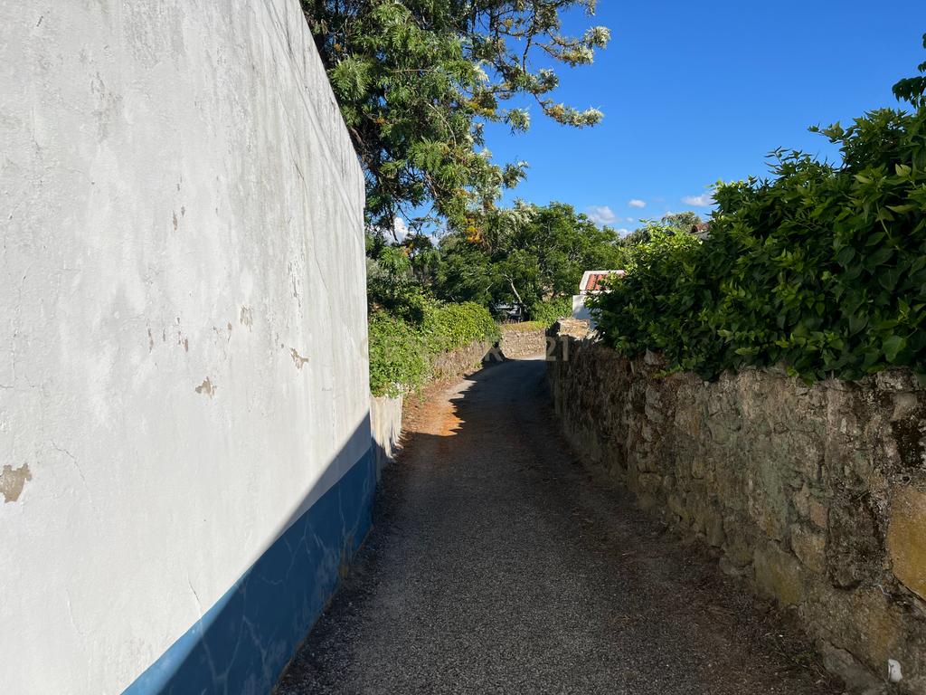 Moradia Térrea com Terreno de 950 m² a Apenas 8 km de Évora - Image 39