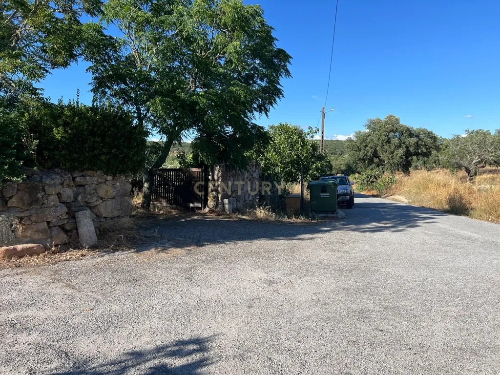 Moradia Térrea com Terreno de 950 m² a Apenas 8 km de Évora - Image 49