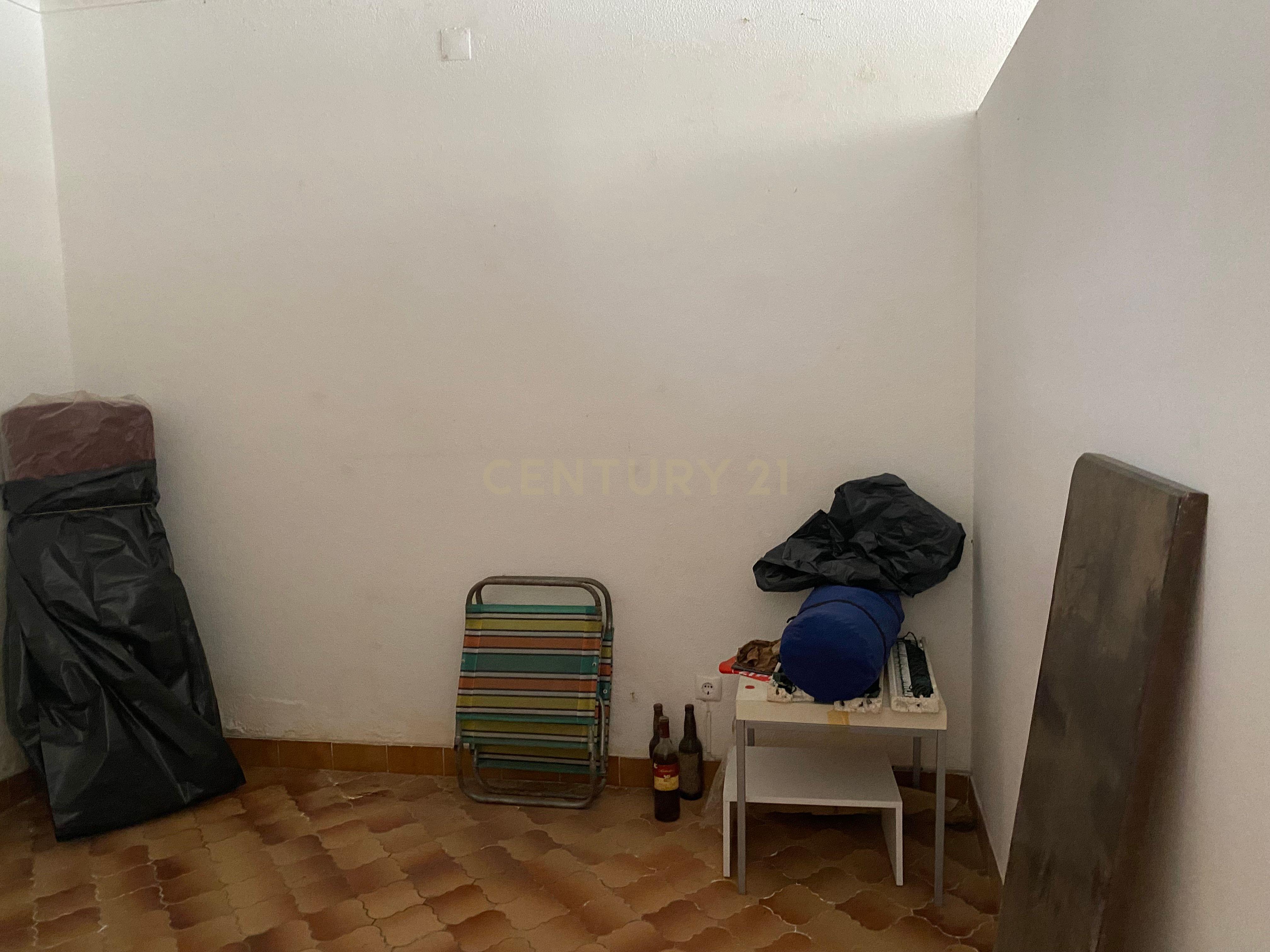 Prédio 2 pisos em zona histórica do miradouro - Image 6