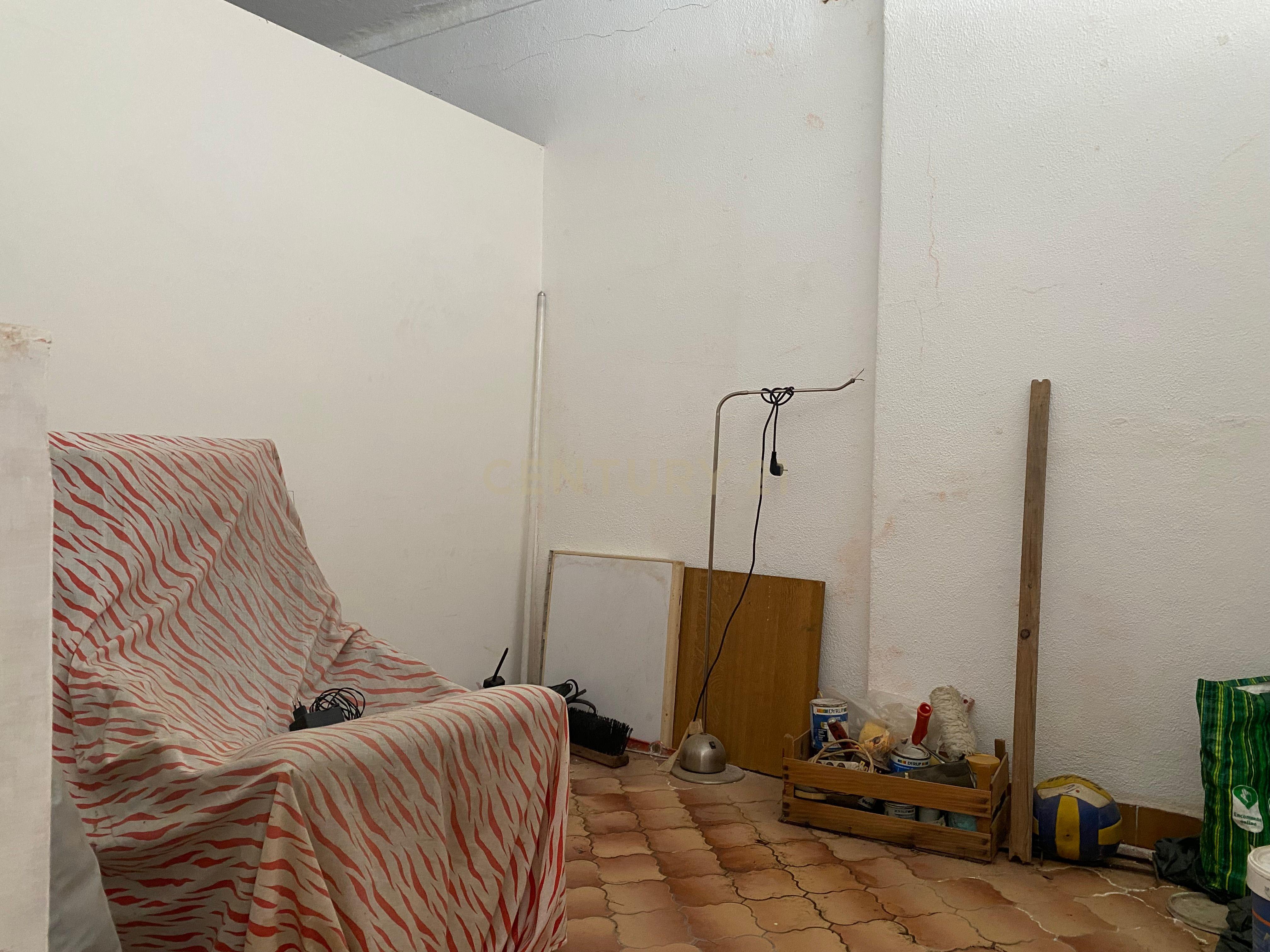 Prédio 2 pisos em zona histórica do miradouro - Image 5