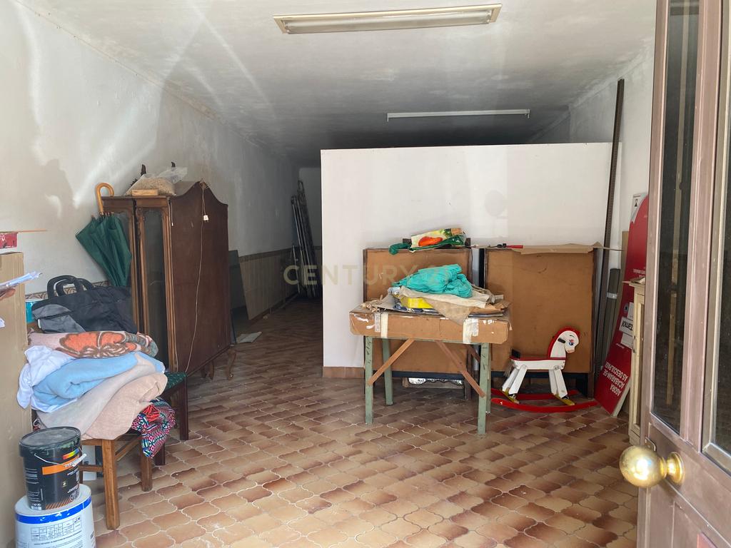 Prédio 2 pisos em zona histórica do miradouro - Image 2
