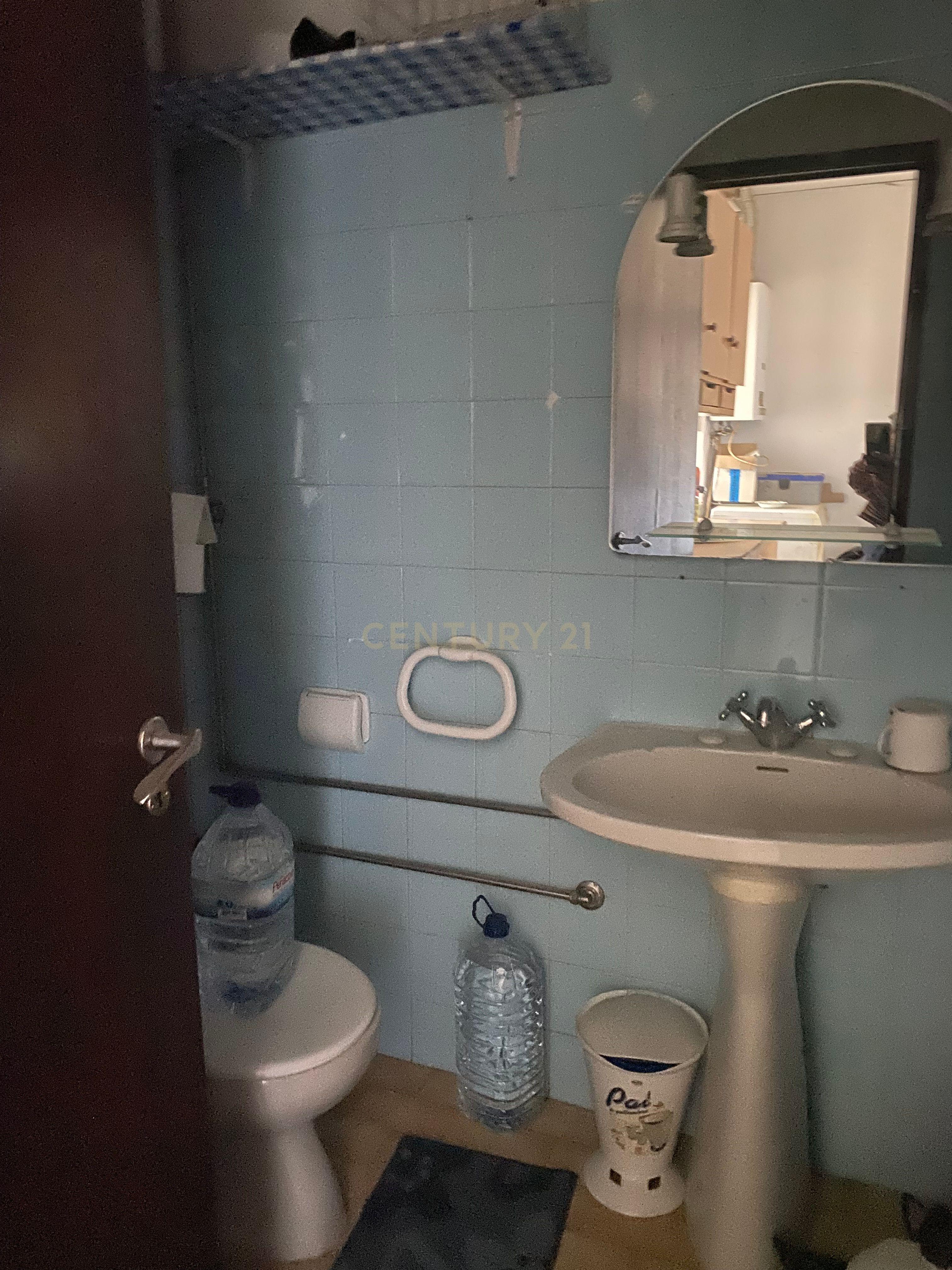 Prédio 2 pisos em zona histórica do miradouro - Image 16