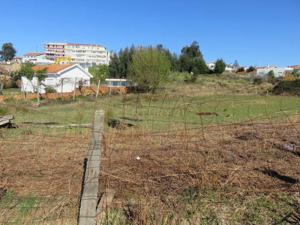 Terreno Urbano em Vila Nova de Gaia - 5901m² por 900.000€ - Image 4