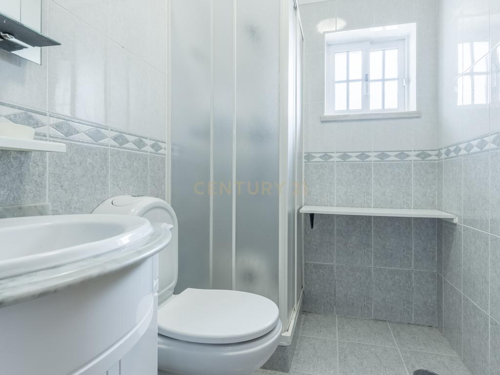 Quinta do Conde - Moradia Geminada de 4 assoalhadas - Image 12