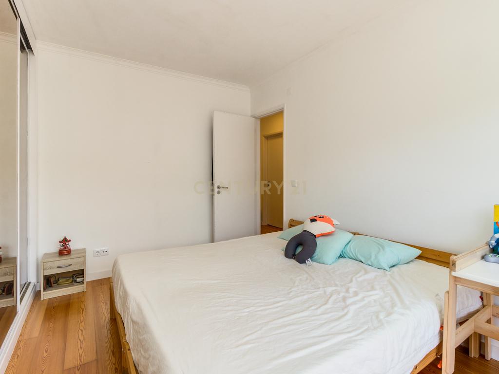 Apartamento T4 São João do Estoril - Image 19