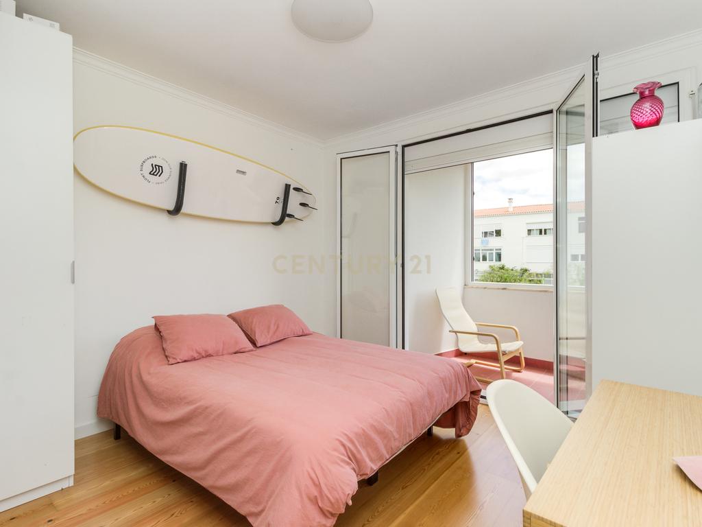 Apartamento T4 São João do Estoril - Image 20