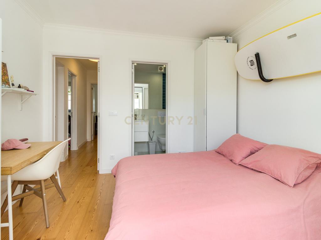 Apartamento T4 São João do Estoril - Image 21