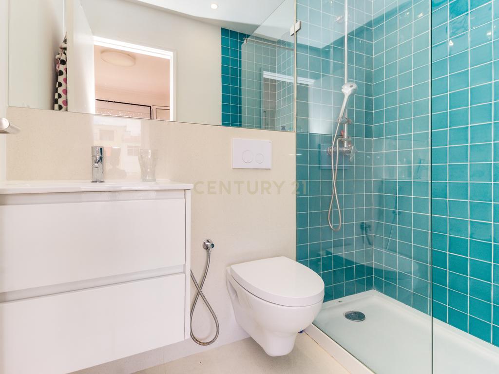 Apartamento T4 São João do Estoril - Image 22