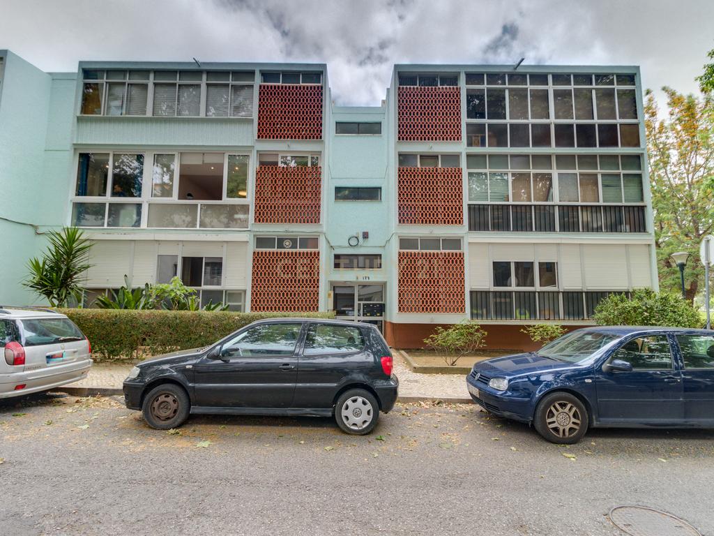 Apartamento T4 São João do Estoril - Image 27