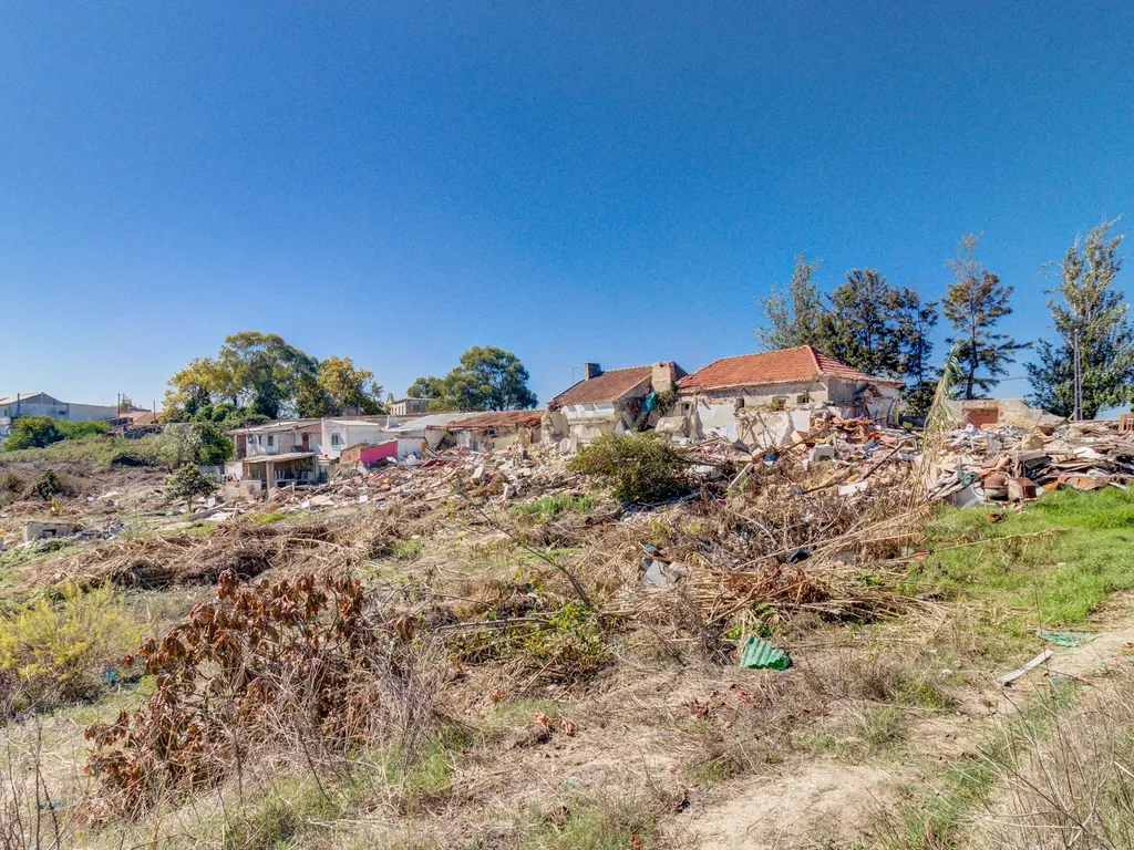 Propriedade urbana 21.116m2, 1.320m2 de construção, a 3km das praias da Costa - Image 27