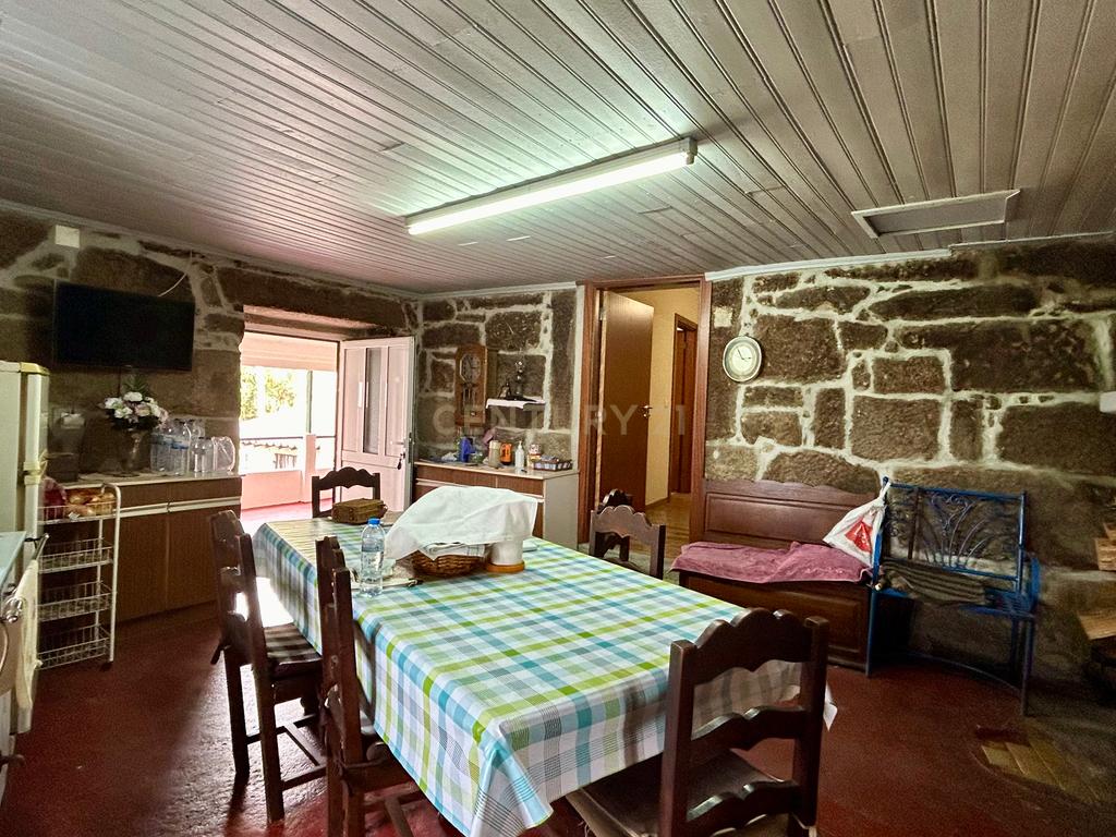 Moradia para venda em Povolide, em Viseu - Image 9