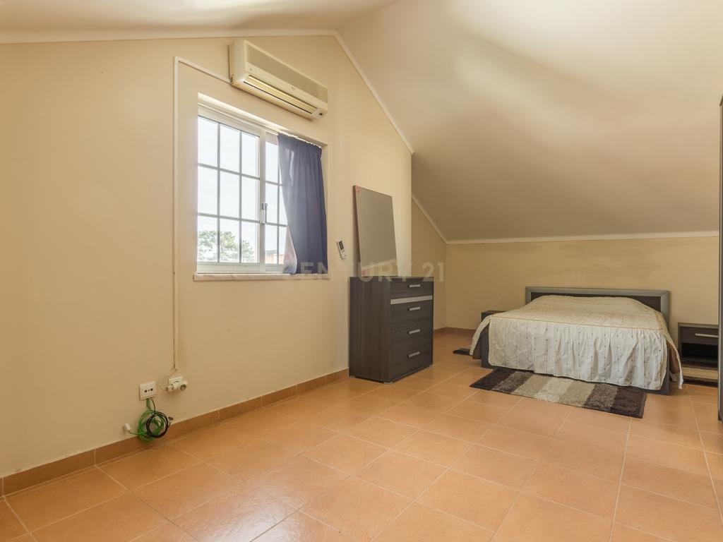 Quinta do Conde - Moradia Geminada de 4 assoalhadas - Image 23