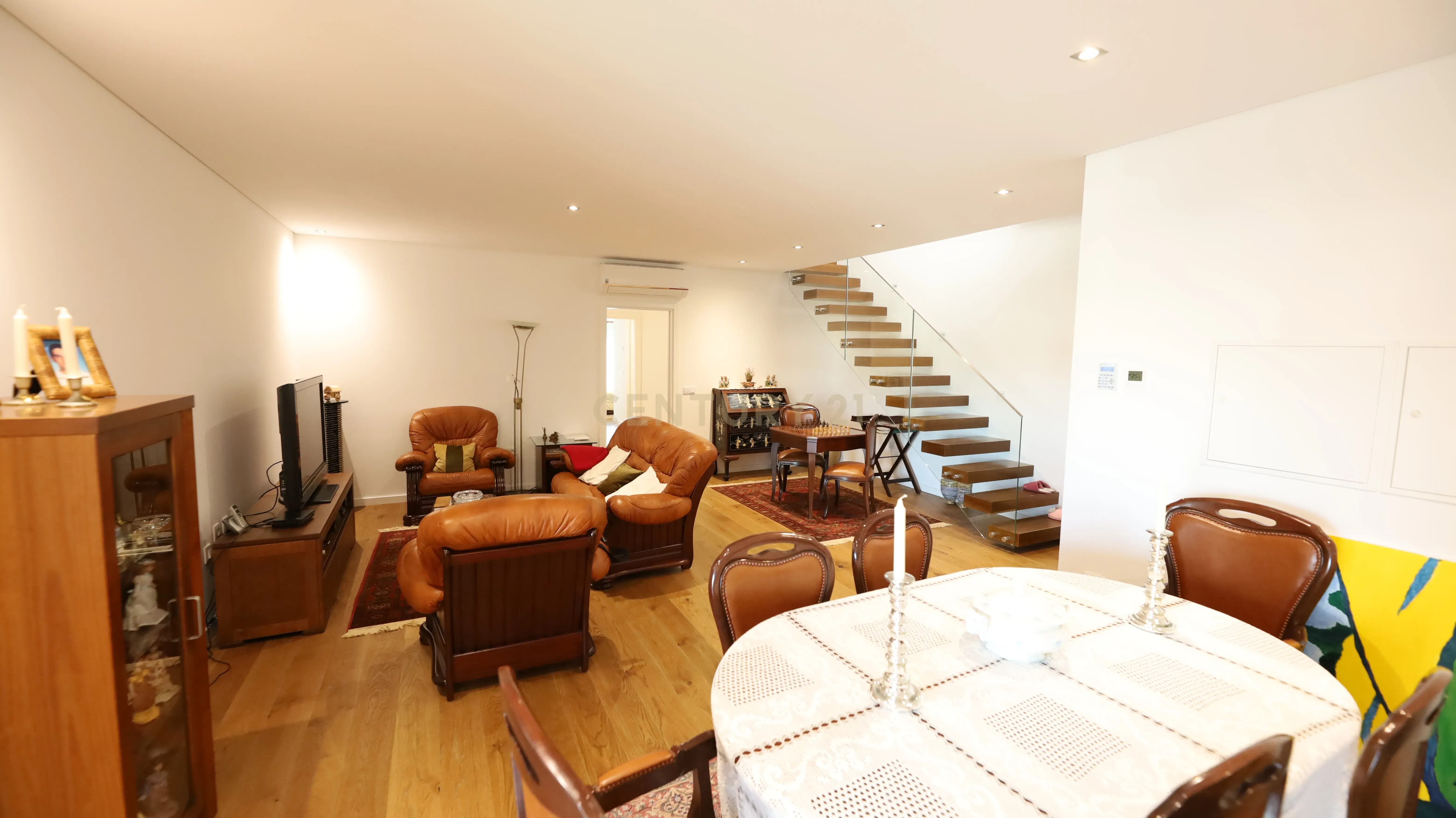 Apartamento T4 duplex - Image 5