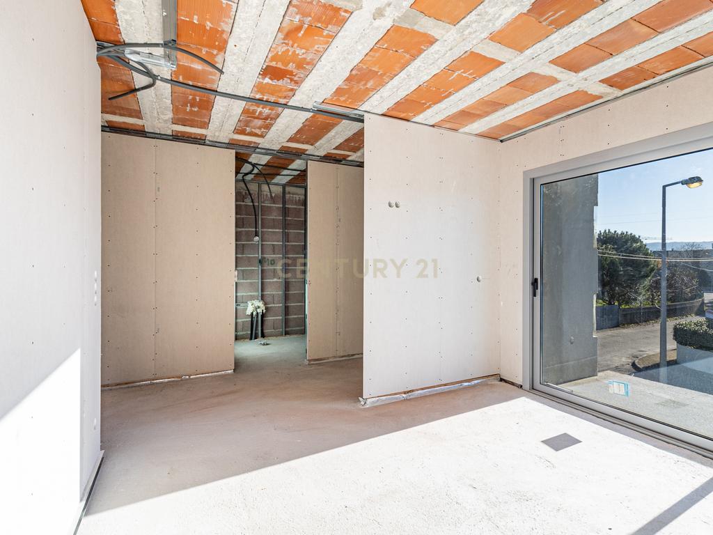 Moradia de gaveto em estado de obra avançada em Turiz, Vila Verde - Image 30