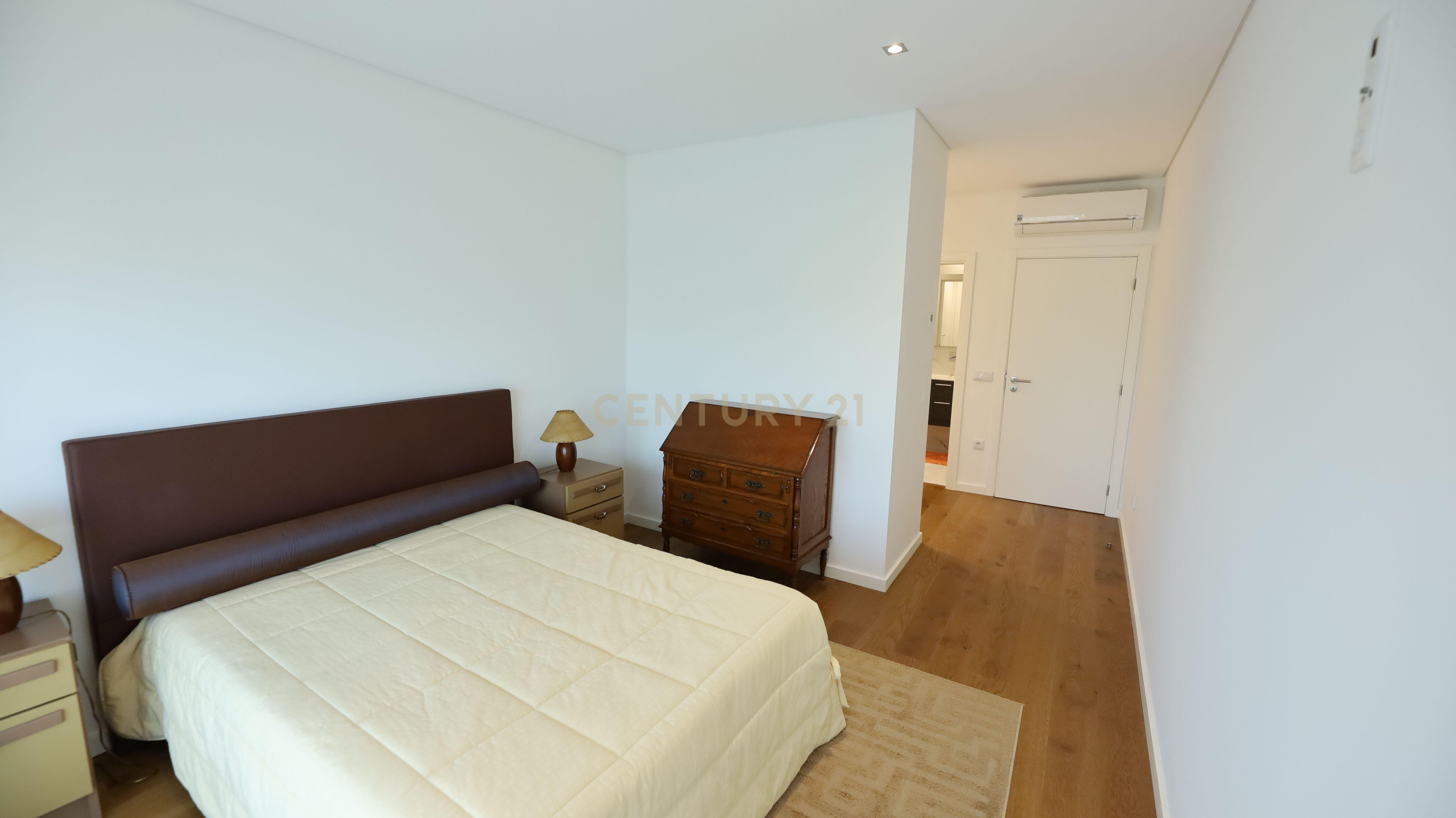 Apartamento T4 duplex - Image 14