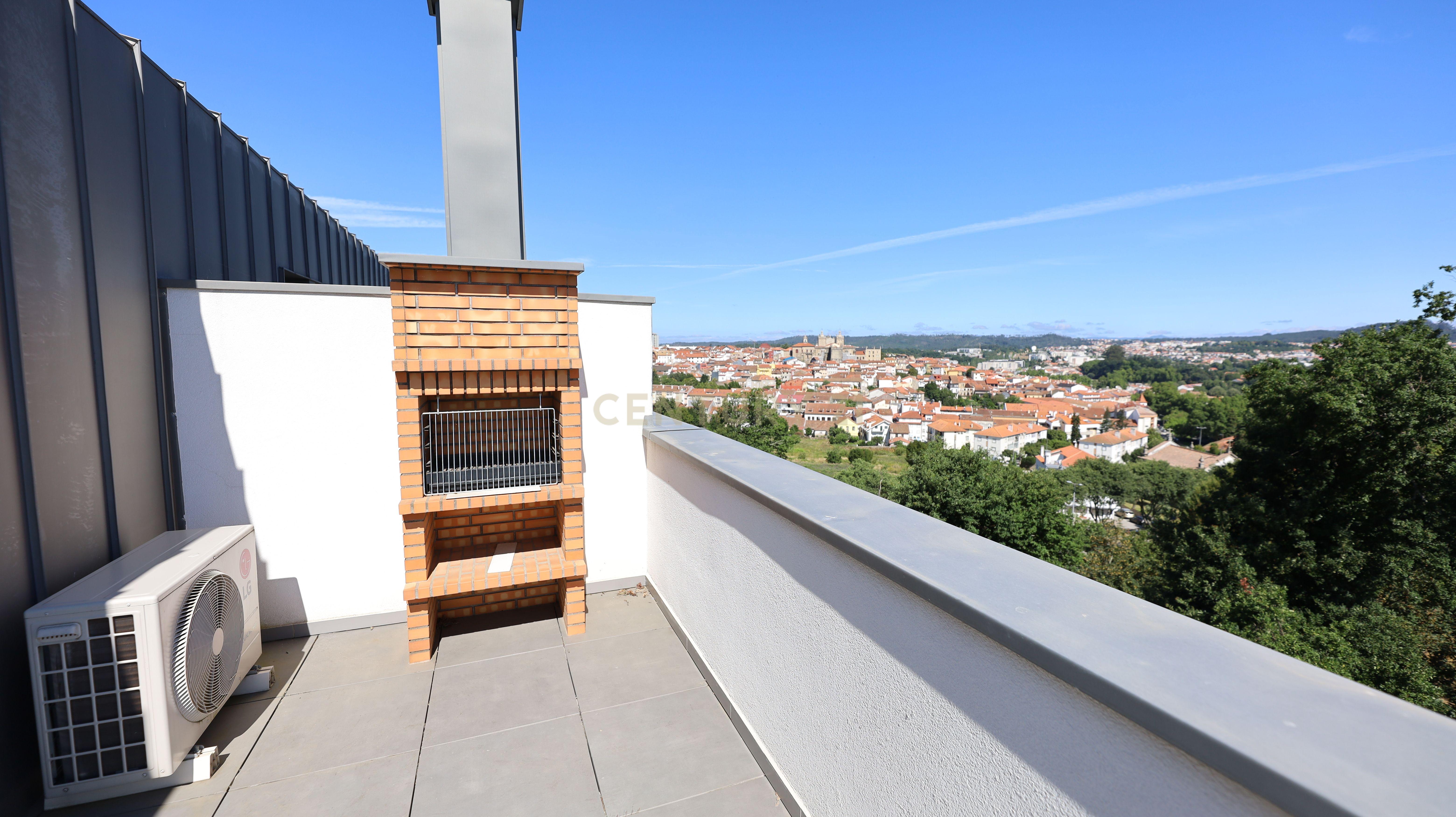 Apartamento T4 duplex - Image 22