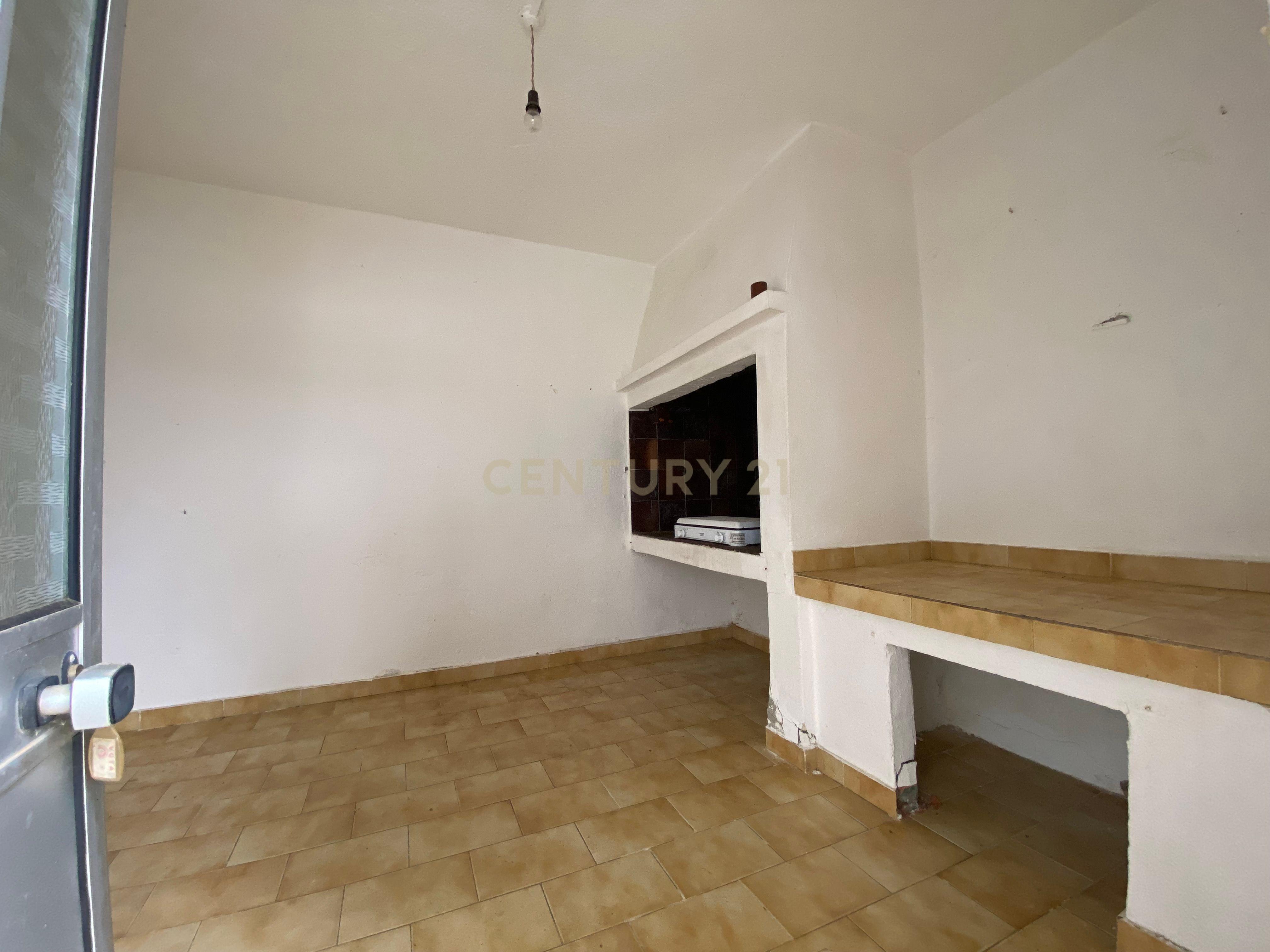 Moradia Térrea com espaço exterior - Image 6