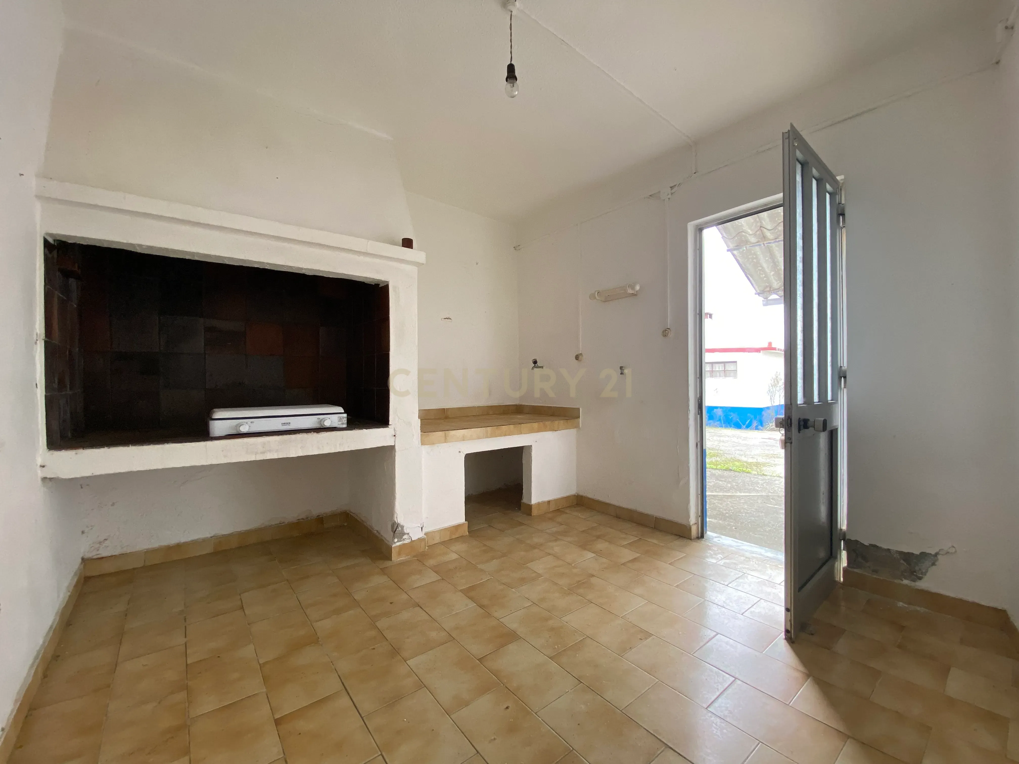 Moradia Térrea com espaço exterior - Image 7