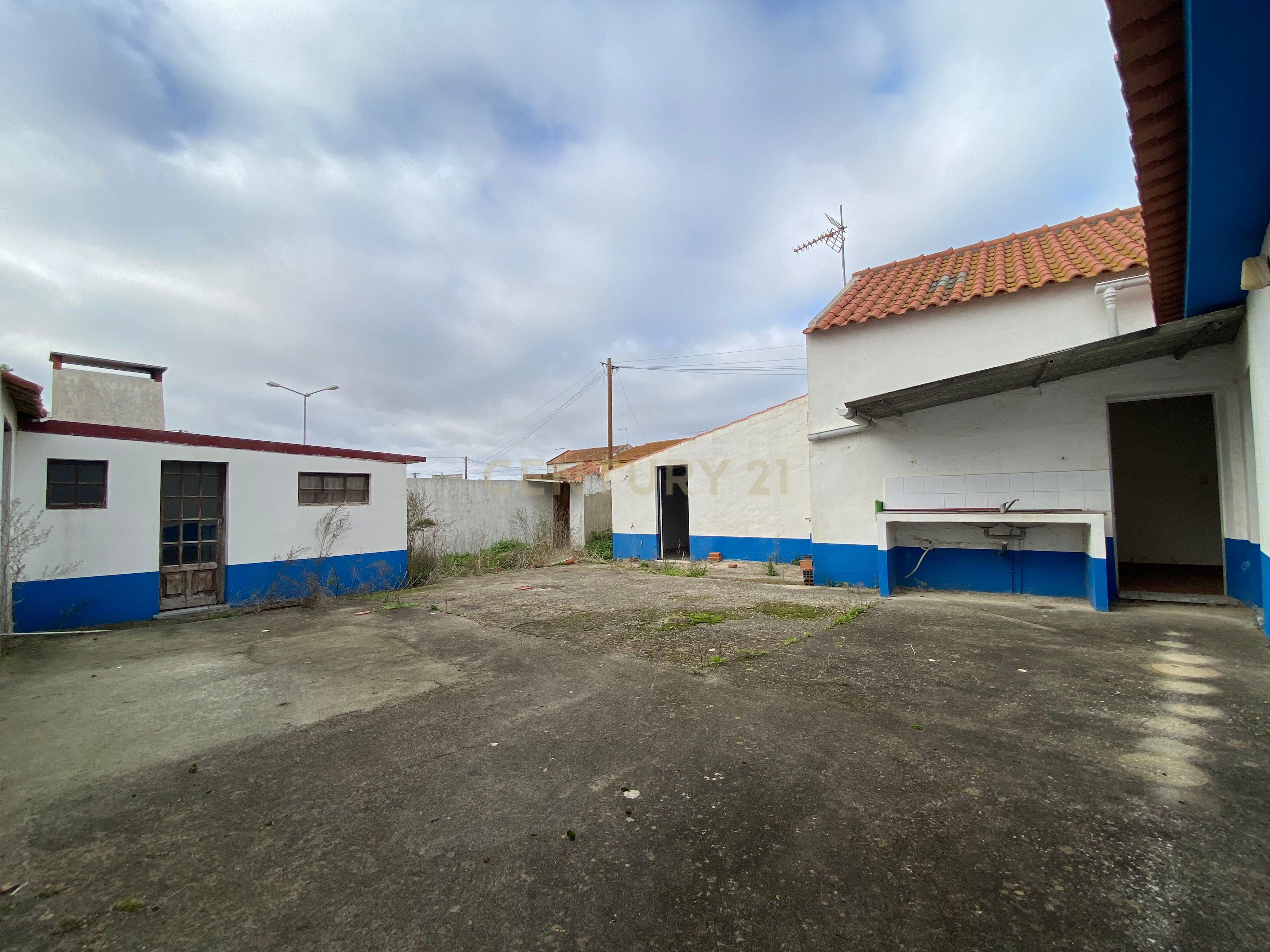 Moradia Térrea com espaço exterior - Image 9