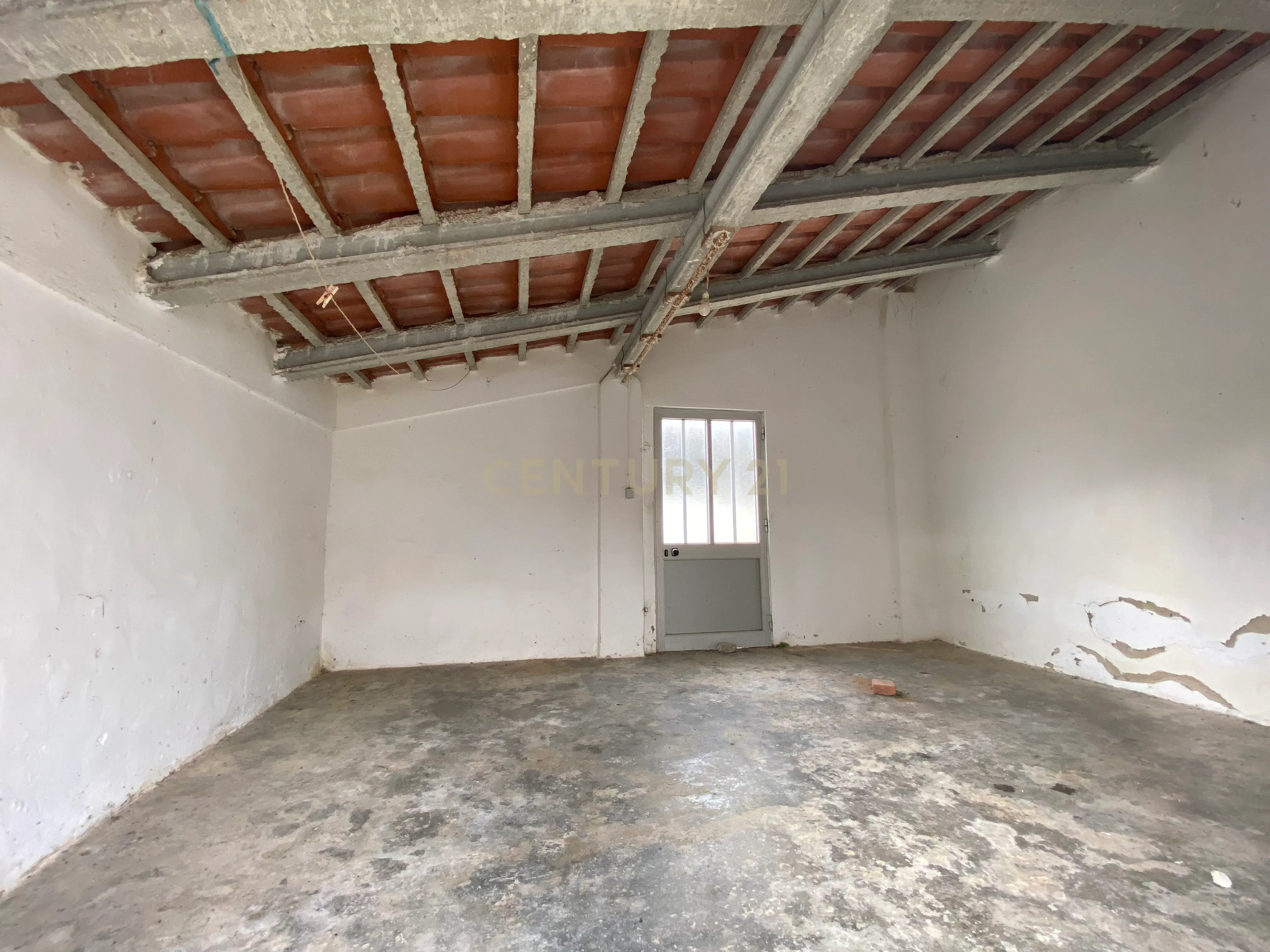 Moradia Térrea com espaço exterior - Image 8