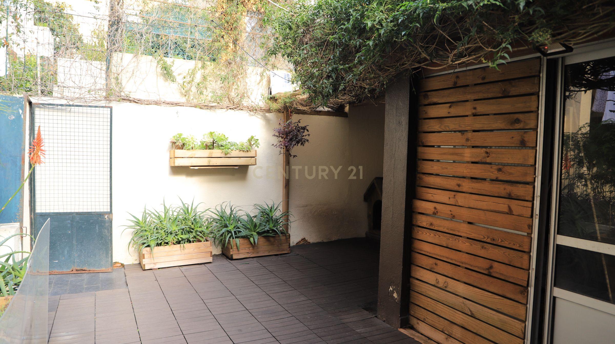 T3 Bairro dos Atores com espaço exterior - Image 32