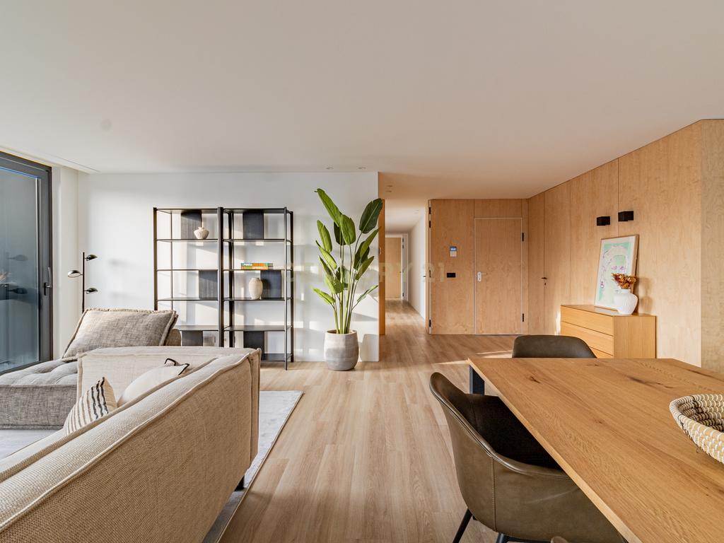 Apartamento de Luxo T3 no Centro de Viana do Castelo - Image 12