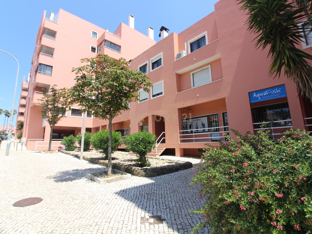 Loja de Cabeleireiro para Arrendamento – Carcavelos - Image 1