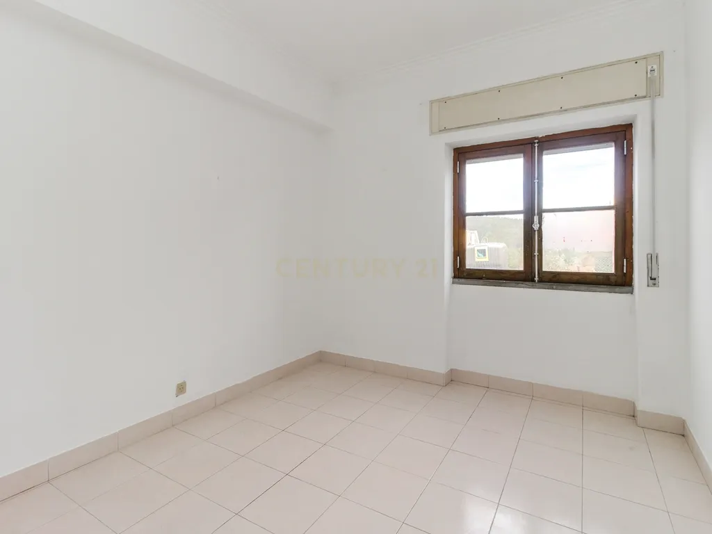 CONCELHO DE MAFRA .MORADIA TÉRREA . LOGRADOURO DE 20M2. A 20 MINUTOS DE LISBOA - Image 18