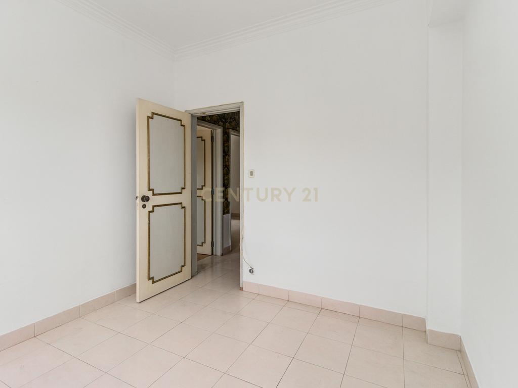 CONCELHO DE MAFRA .MORADIA TÉRREA .  LOGRADOURO DE 20M2. A 20 MINUTOS DE LISBOA - Image 19