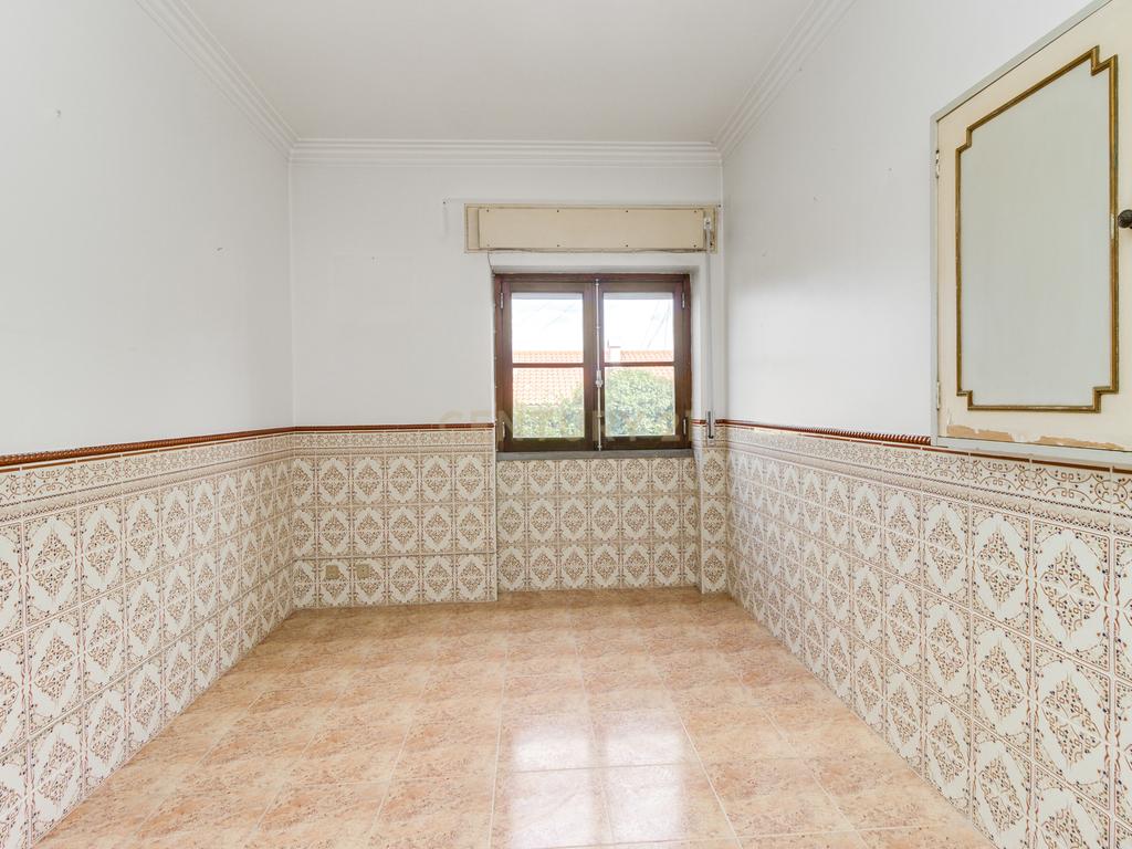CONCELHO DE MAFRA .MORADIA TÉRREA .  LOGRADOURO DE 20M2. A 20 MINUTOS DE LISBOA - Image 11