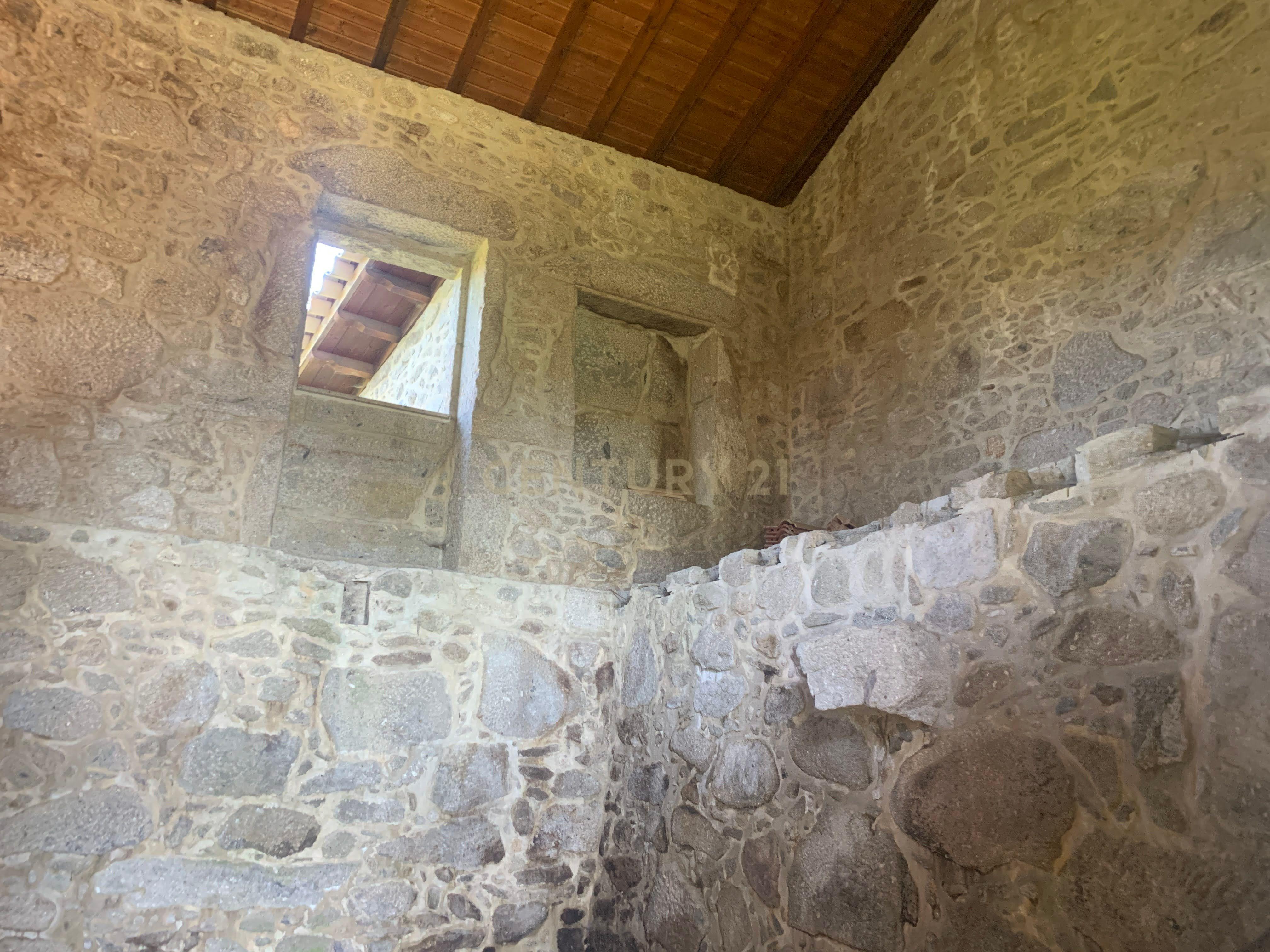 Quinta em pico de Regalados, vila verde com Casa smi restaurada - Image 33