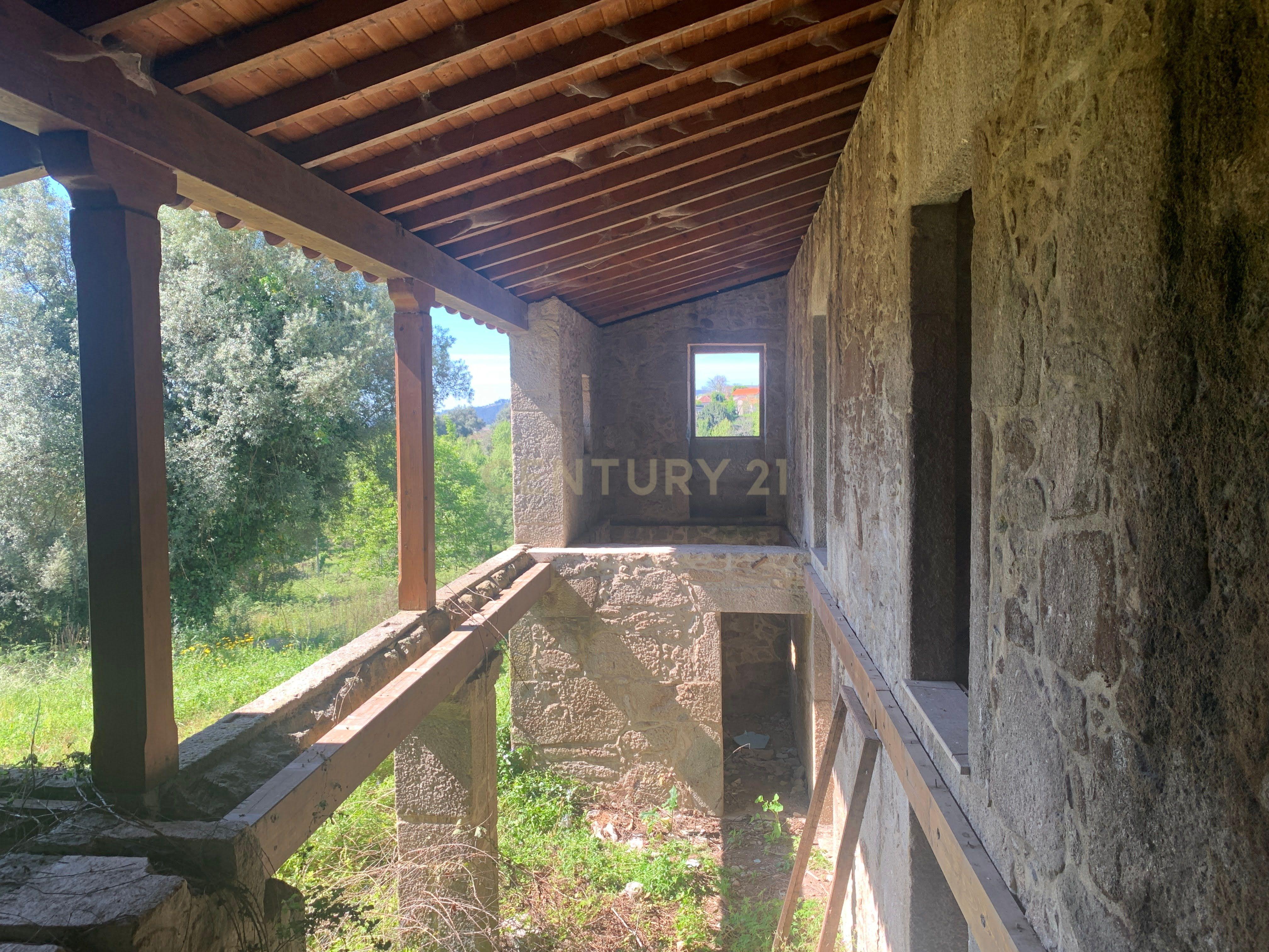 Quinta em pico de Regalados, vila verde com Casa smi restaurada - Image 18