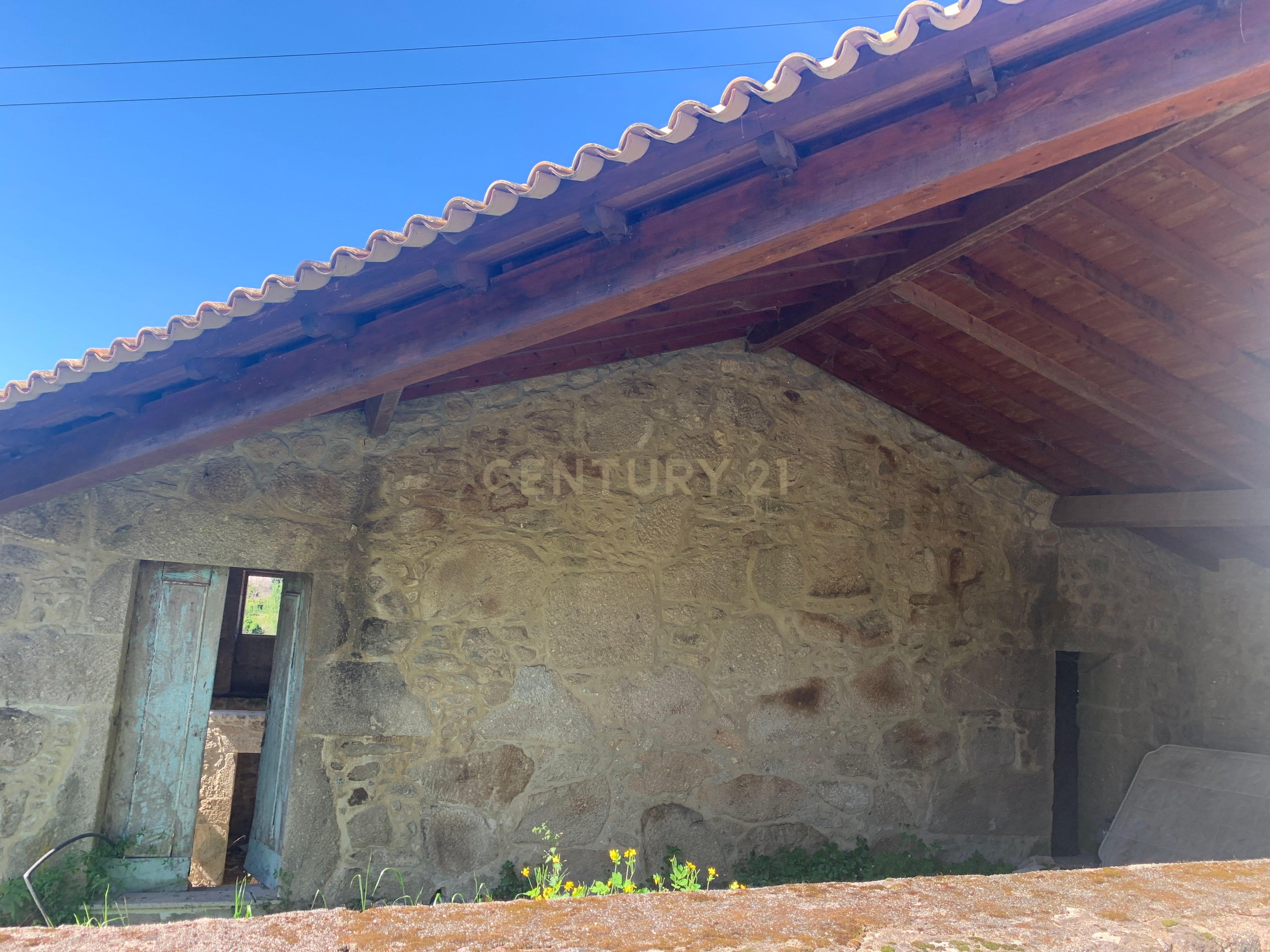 Quinta em pico de Regalados, vila verde com Casa smi restaurada - Image 20
