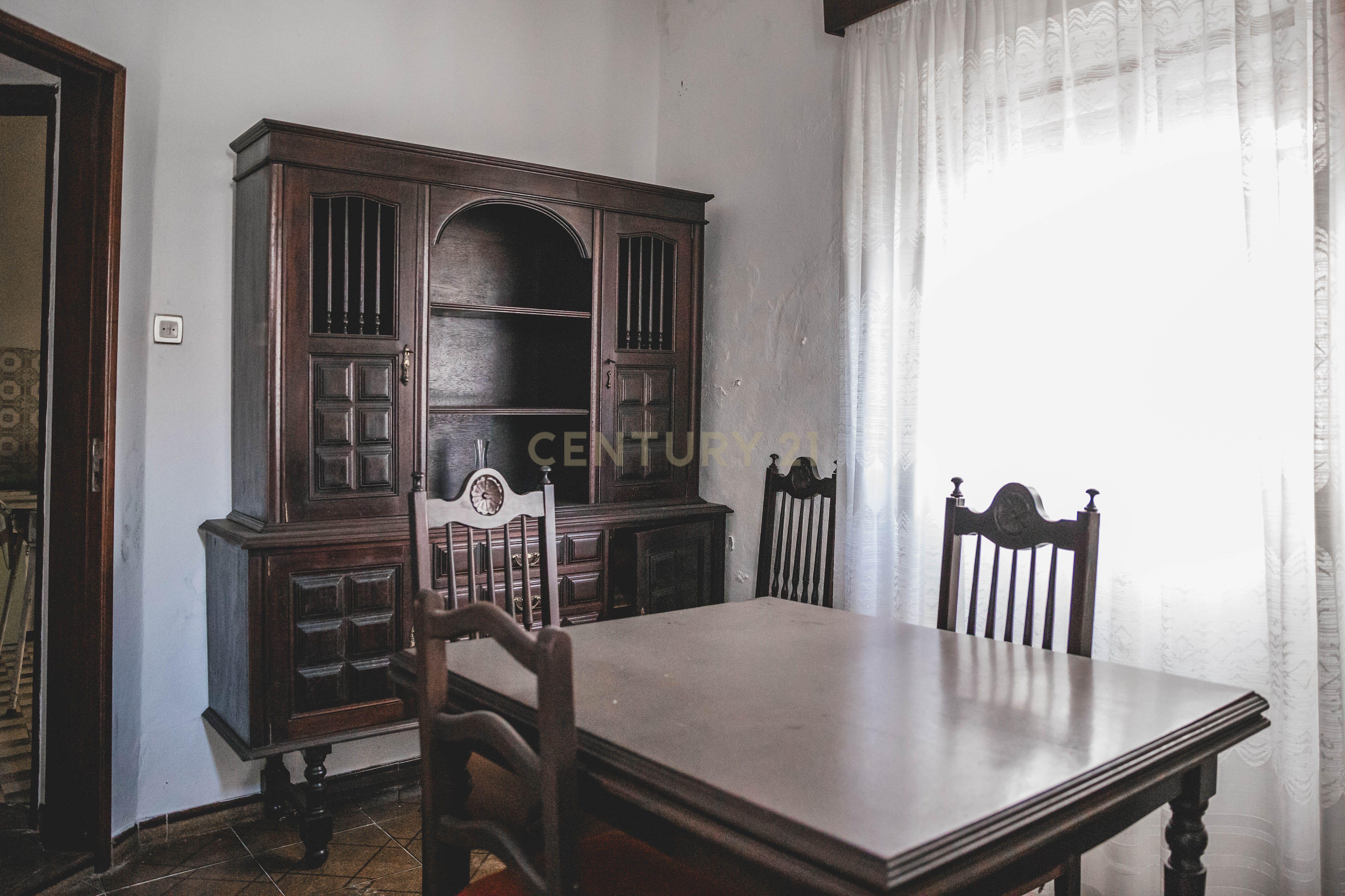 Moradia T2 com Grande Potencial Tojal Aldeia Gavinha Alenquer - Image 6