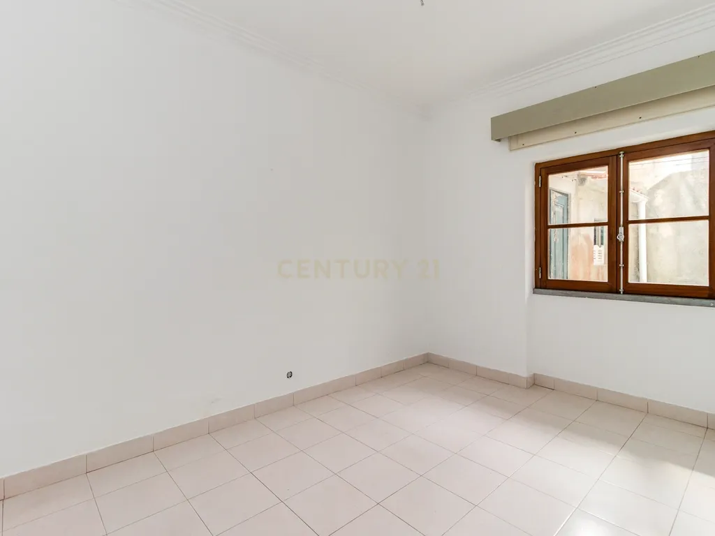 CONCELHO DE MAFRA .MORADIA TÉRREA . LOGRADOURO DE 20M2. A 20 MINUTOS DE LISBOA - Image 15
