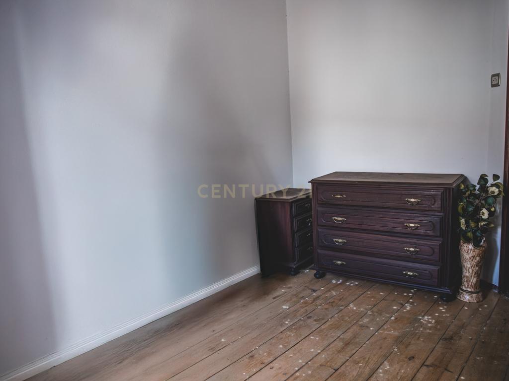 Moradia T2 com Grande Potencial Tojal Aldeia Gavinha Alenquer - Image 14