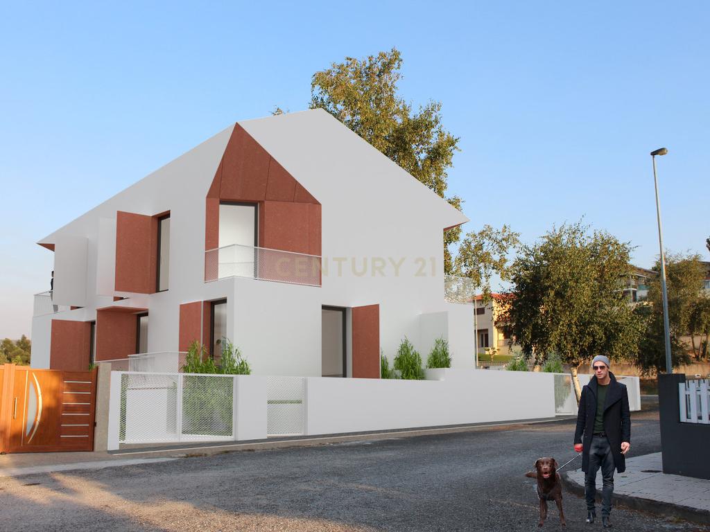 Oportunidade Única para Construção na Povoação Grande, Freixo - Image 4