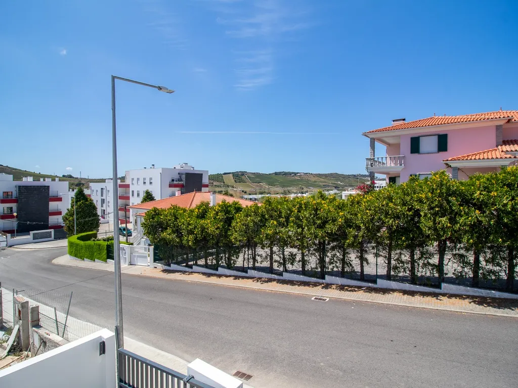 Moradia T3 em Torres Vedras: Pronta para Morar! - Image 34