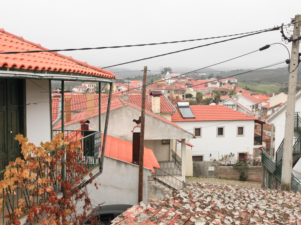 Moradia, Celeiro e Adega em Vilarelhos - Alfândega da Fé - Image 9